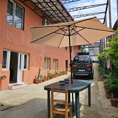 Guest House Amo Kutaisi Exterior foto